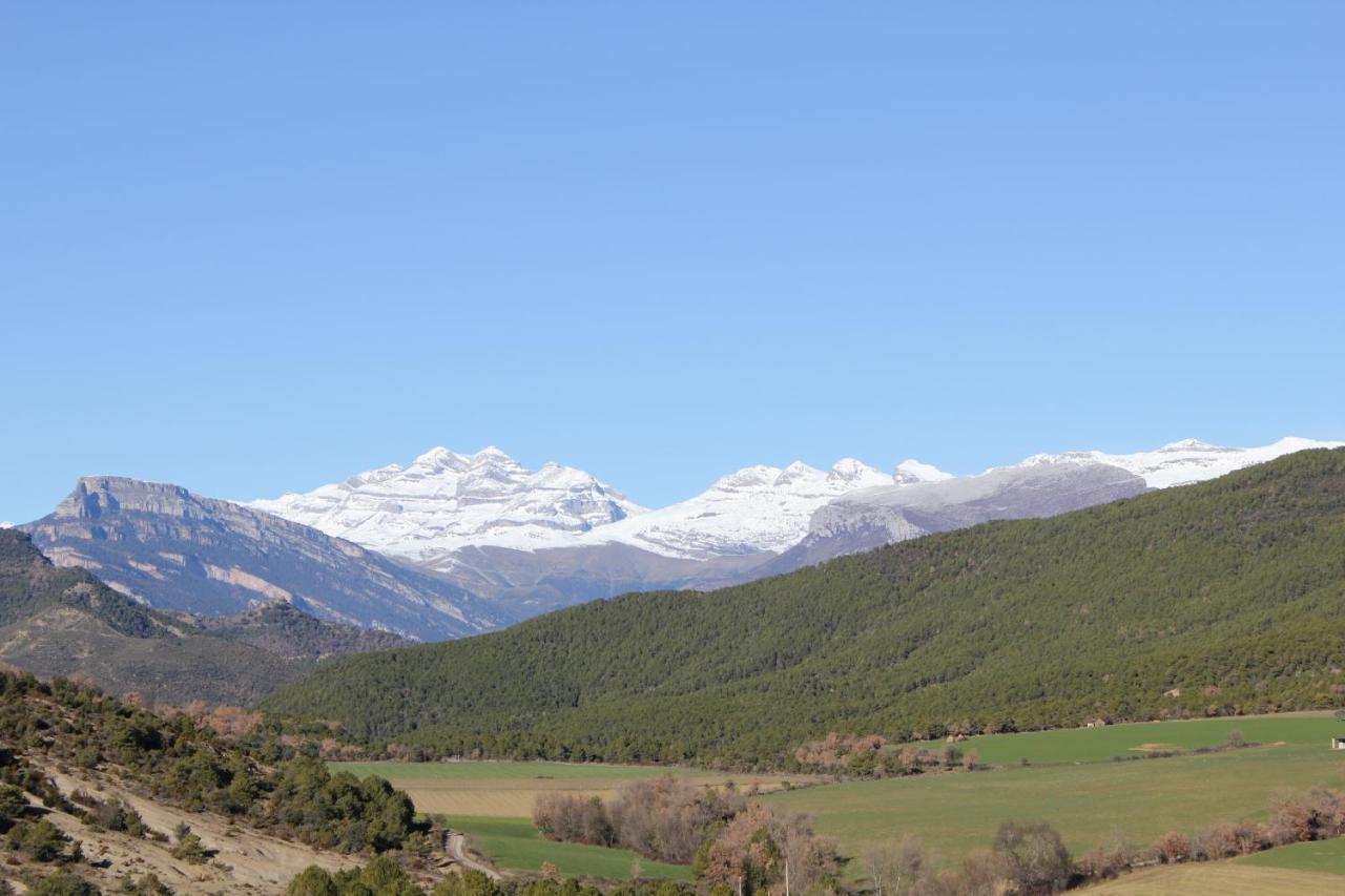 דירות El Pueyo de Araguás Preciosas Vistas A La Montana, Luminoso Y Acogedor מראה חיצוני תמונה
