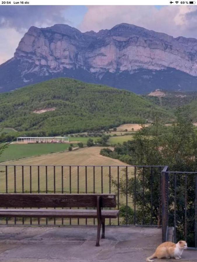 דירות El Pueyo de Araguás Preciosas Vistas A La Montana, Luminoso Y Acogedor מראה חיצוני תמונה