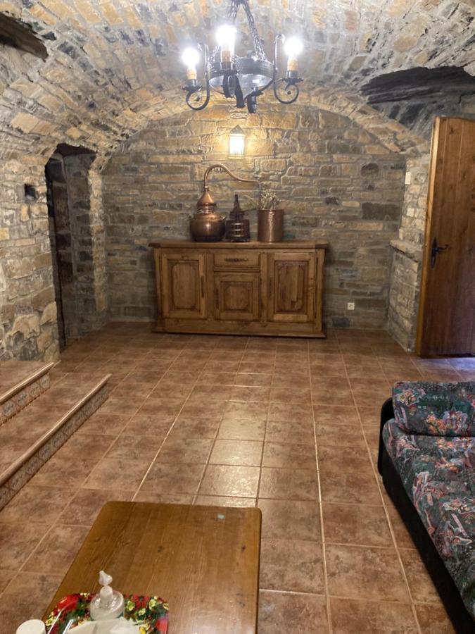 דירות El Pueyo de Araguás Preciosas Vistas A La Montana, Luminoso Y Acogedor מראה חיצוני תמונה